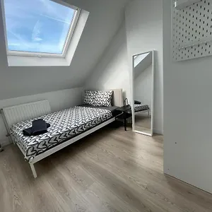  Homestay Schaerbeek 2 Belgium